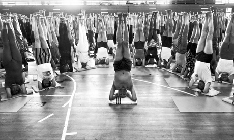 Iyengar Teaching Sirsasana